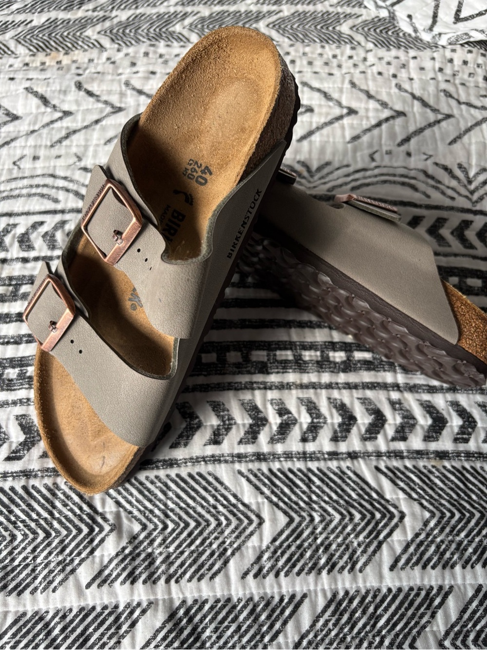 Unisex/ Birkenstock Arizona Two-Strap Sandal - Taupe with Rose Gold Buckles